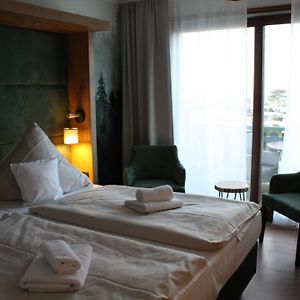 Standard Zimmer mit Kingsize-Bett